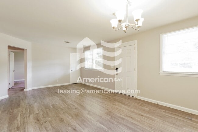 Photo - 1715 Cornell Dr