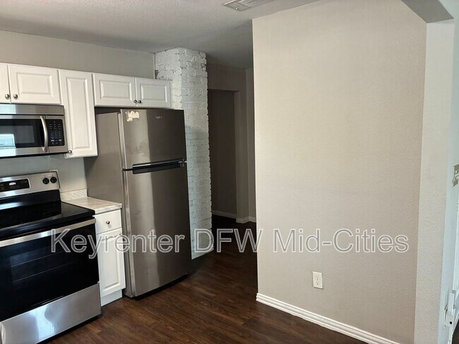 2735 Purington Ave Unit 201