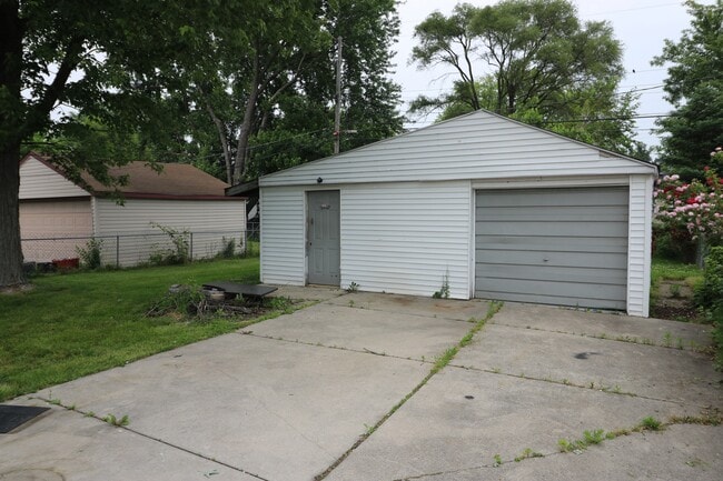 Photo - 25866 Rosenbusch Blvd