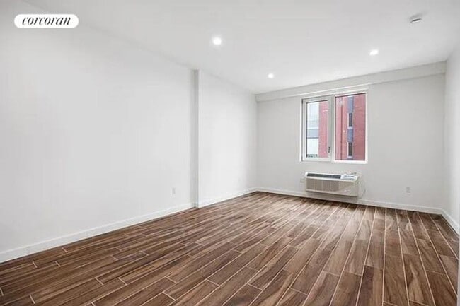 Building Photo - 906 E New York Ave Rental