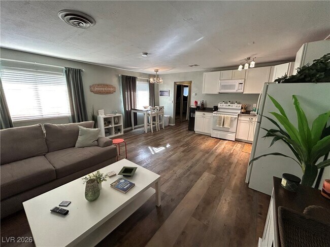 Photo - 1358 Lorilyn Ave Unit 4