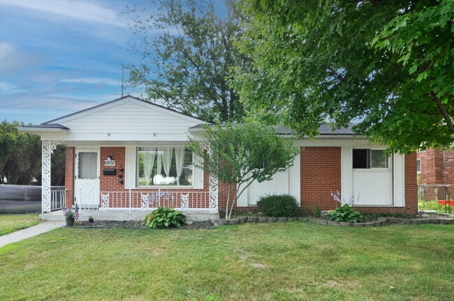 Building Photo - 8807 Tavistock Dr Rental