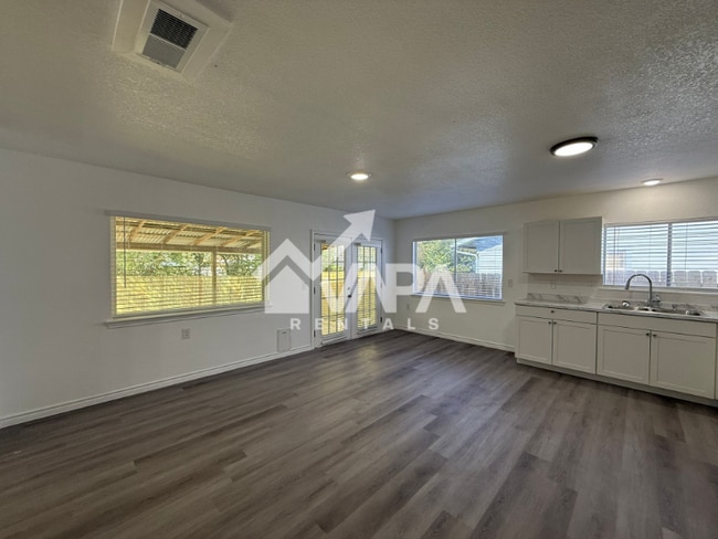 Photo - 12917 Waynesboro St