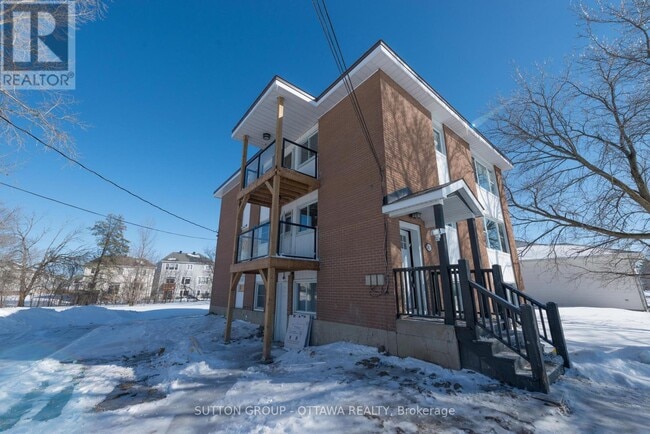 Photo - 2419 Pagé Rd Unit 2