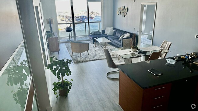 Building Photo - 50 Biscayne Blvd Unit 4404 Rental