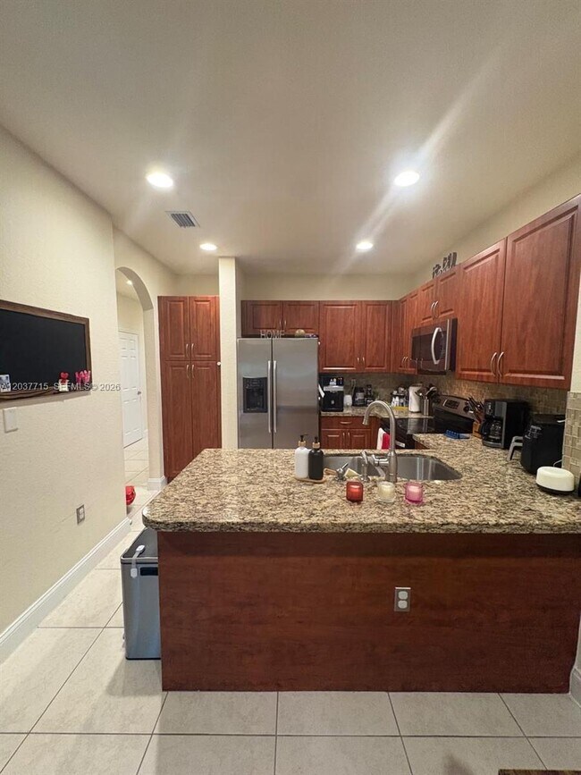 Photo - 280 Las Brisas Cir