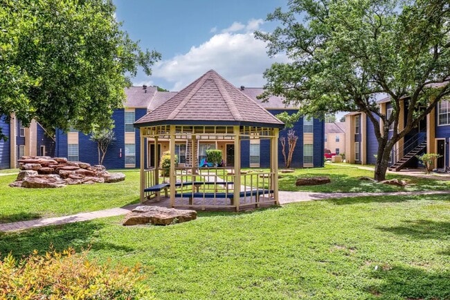 Photo - 1100 Graham Dr Unit 1602