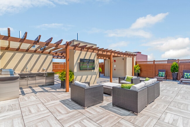 Rooftop Oasis - Wood Works - Harrison/Rye Apartments