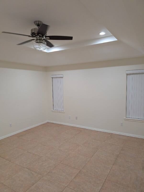 Photo - 2305 E 27th St