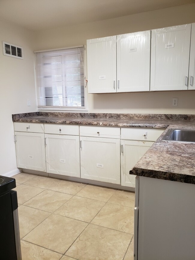 Photo - 1218 E Uintah St