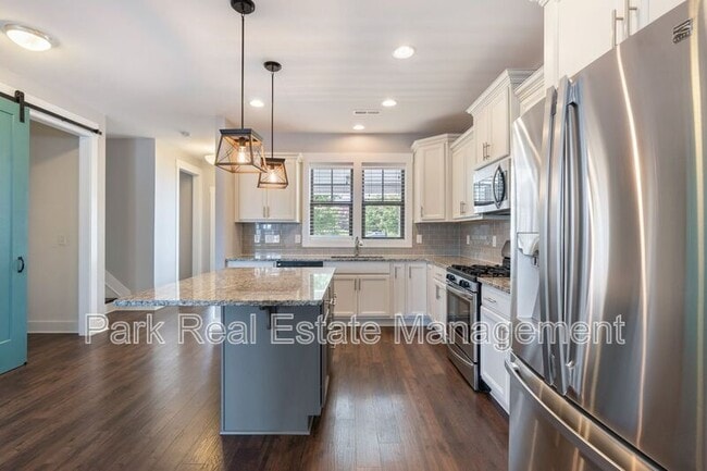 Photo - 23 Quarter Gate Trce