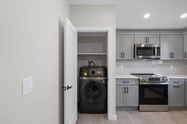 Photo - 42 Lamport Ave