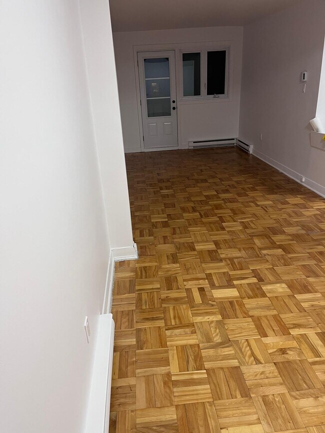 Photo - 7489 Av De Châteaubriand