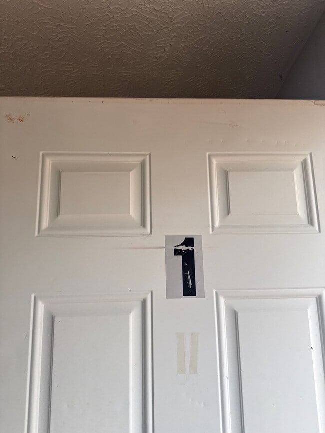 Building Photo - 811 Scott St