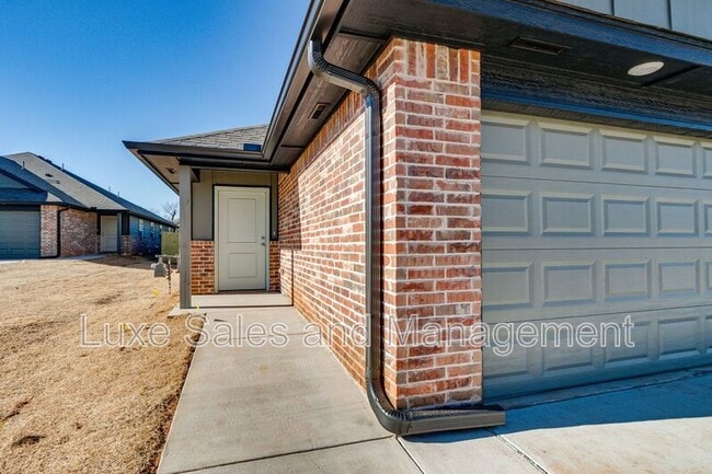 Photo - 11601 Mackenzie Wy