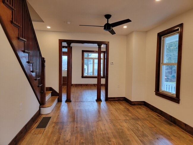 Photo - 212 W Main St