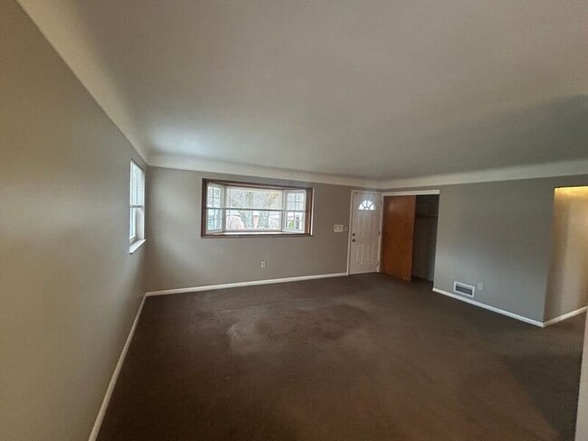 Photo - 5150 Chantilly Dr