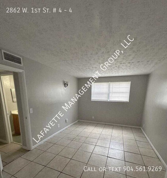 Photo - 2862 W 1st St Unit 4