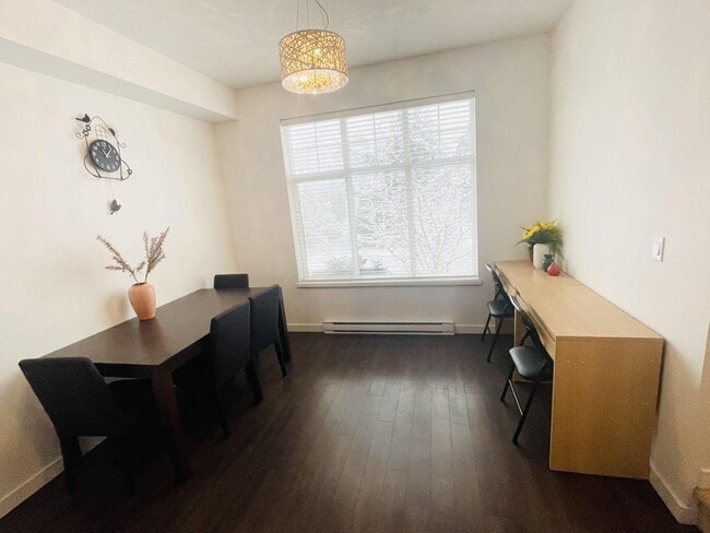 Photo - 15268-15228 28 Ave