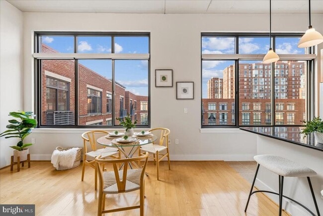 Building Photo - 520 John Carlyle St Unit 429