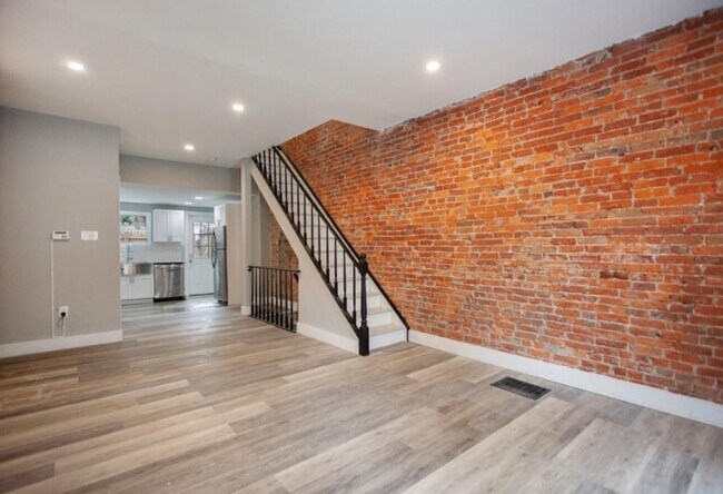 Photo - 1272 S Dover St