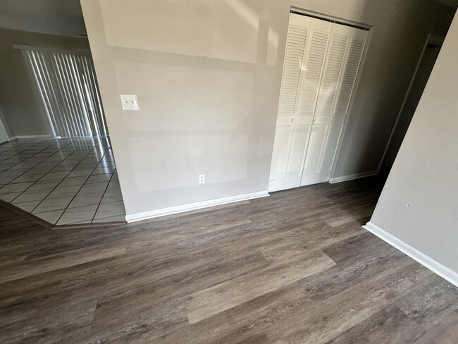 Photo - 469 Emerald Rd