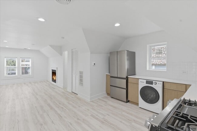 Photo - 2607 W Haddon Ave Unidad 3F