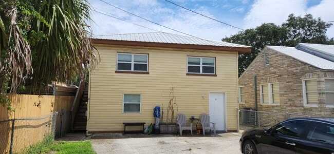 Building Photo - 719 Fern St Rental
