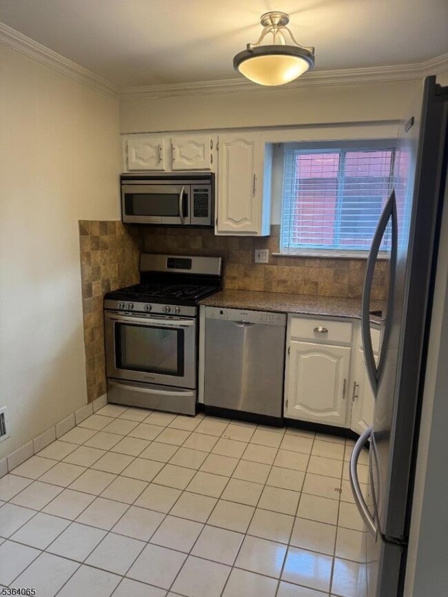 Photo - 250 Ridgedale Ave Unit B 8