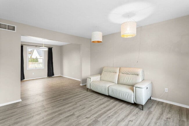 Photo - 5414 Trippel Dr