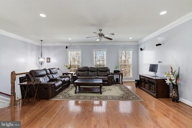 Photo - 43583 White Cap Terrace