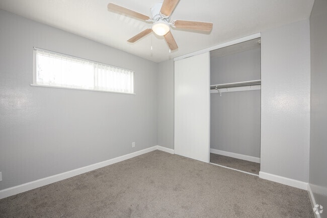 2BR, 1BA - 750SF - Primary Bedroom