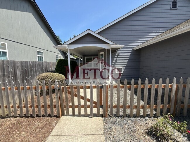 Building Photo - Fabulous 3 bed / 2 full Bath Cal Young are... Rental