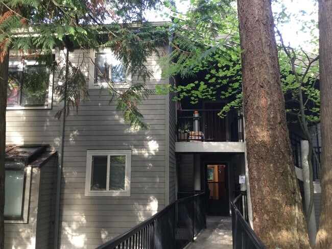 CUTE REDMOND CONDO NEAR MICROSOFT! - CUTE REDMOND CONDO NEAR MICROSOFT!