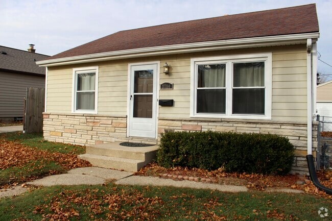 Building Photo - 3754 E Denton Ave Rental