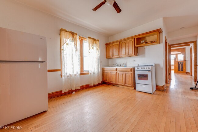 Photo - 4759 S Springfield Ave Unit 2