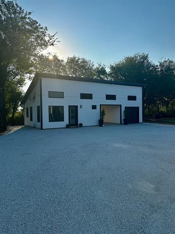 Building Photo - 10651 Old Cleburne Crowley Jct Rd Unit A