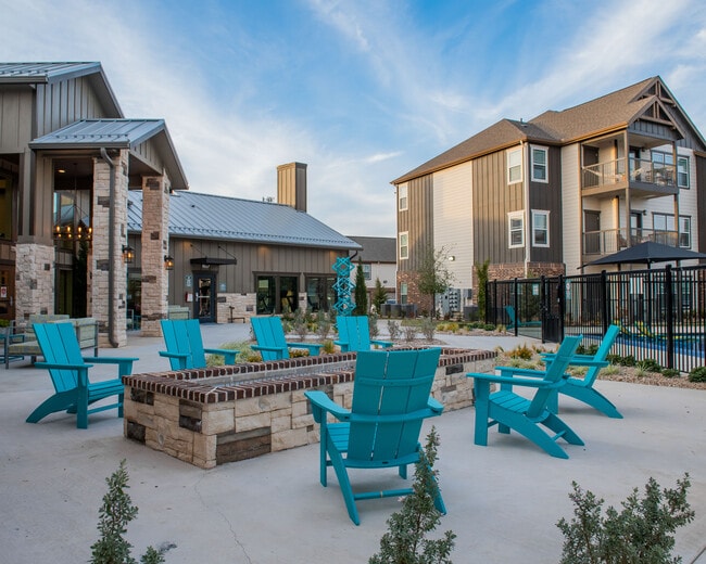 97 North Oak Apartments Kansas City, MO