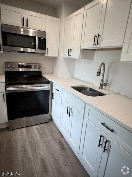 Building Photo - 252 Spring St Rental
