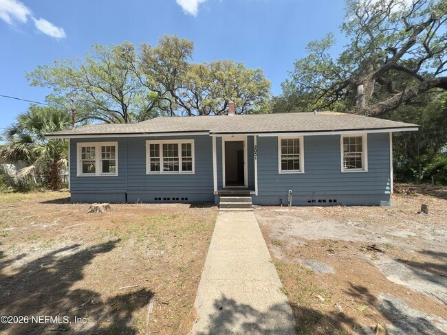 Building Photo - 2051 Danese St