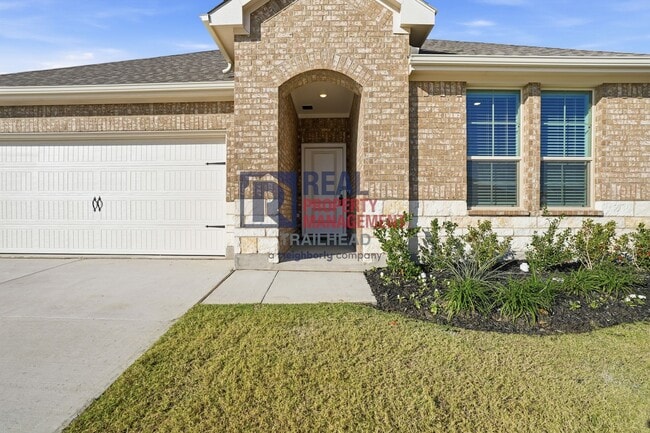 Photo - Spacious 5-Bedroom Home with Contemporary Living Spaces