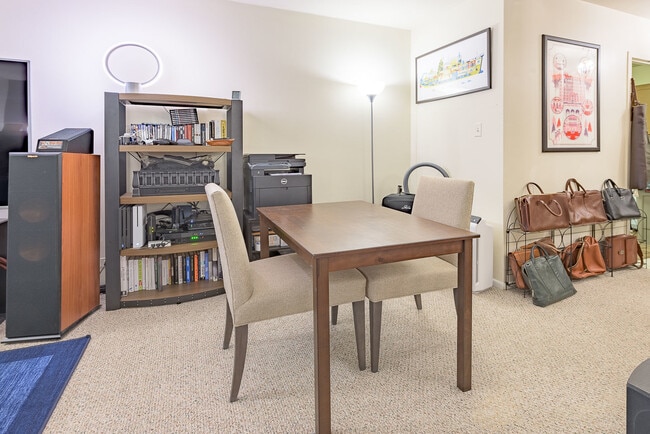 Photo - 777 N Michigan Ave Unit 2406