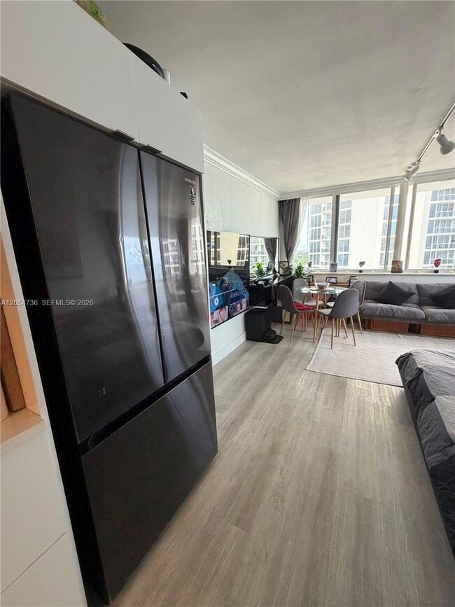 Photo - 19201 Collins Ave Unidad 1126
