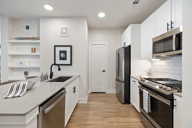 Building Photo - Peaceful 1 Bed in Harvest Green — 6 Weeks ... Unit EHG1 Rental