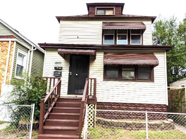 Building Photo - 10655 S Hoxie Ave Unit 2 Rental