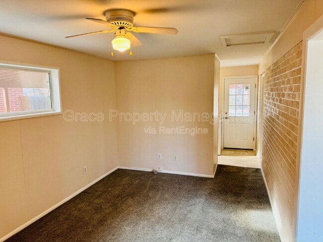 Photo - 411 S Simms St