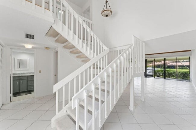 Photo - 119 Old Meadow Way