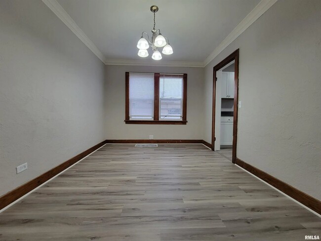 Photo - 2807 N Dechman Ave