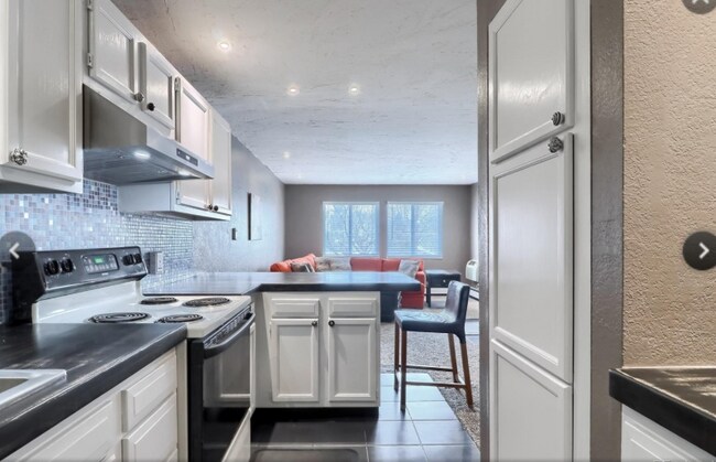 Photo - 857 S Van Gordon Ct