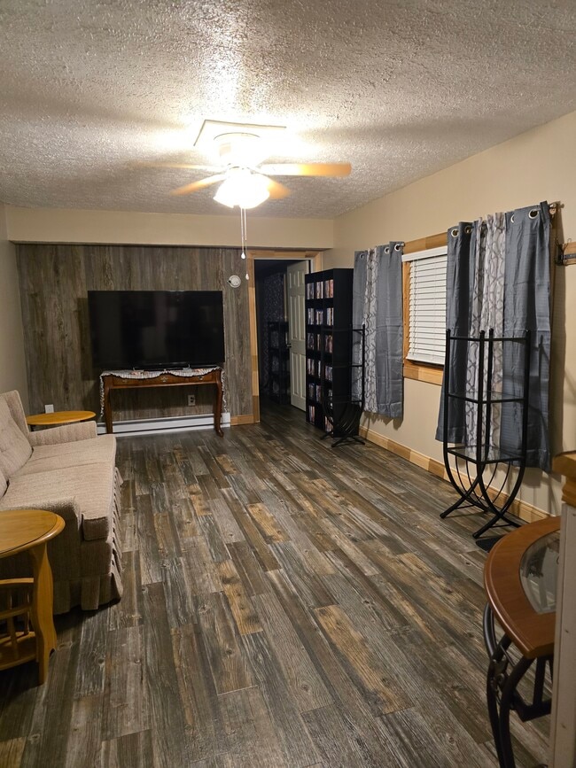 Building Photo - 1448 Jacksboro Rd